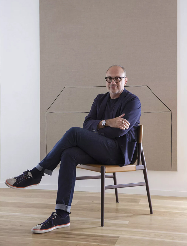 Arthur Casas Mobiliadequada design de mobiliário alto padrão